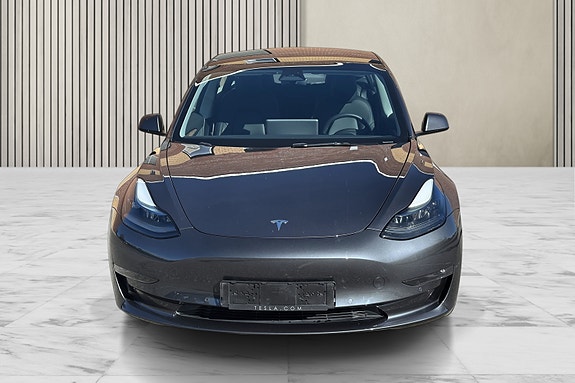 Tesla Model 3 4 of 30
