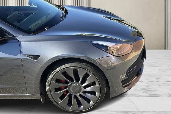 Tesla Model 3 20 of 30