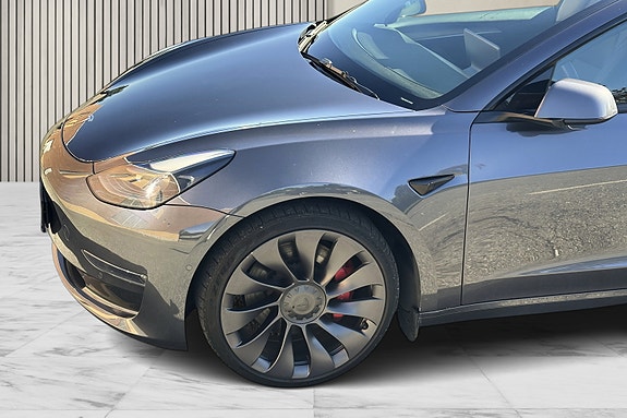 Tesla Model 3 9 of 30