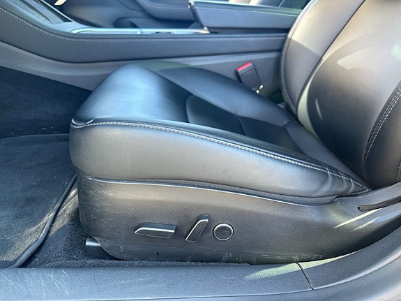 Tesla Model 3 23 of 30