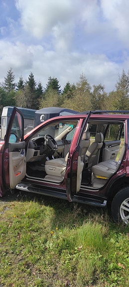 Toyota Land Cruiser 10 of 30