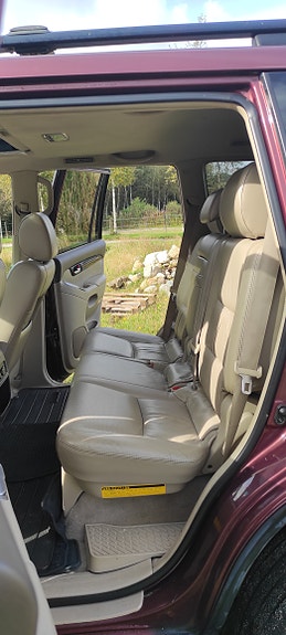 Toyota Land Cruiser 12 of 30