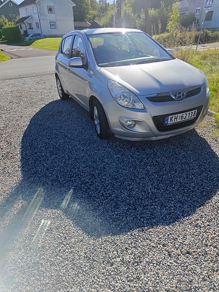 Hyundai i20 4 of 12