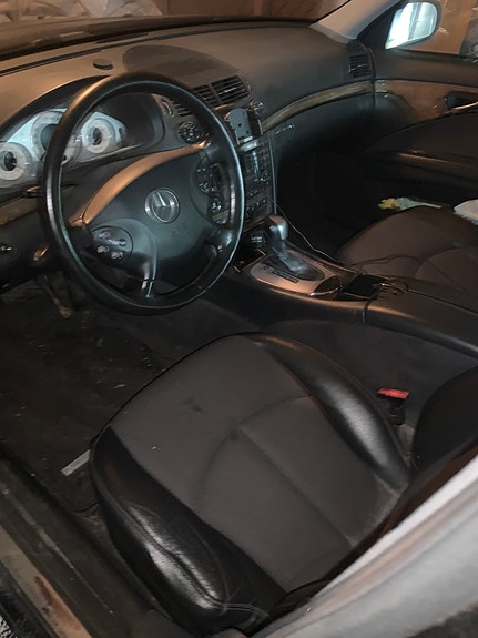 Mercedes-Benz E220 d 3 of 5