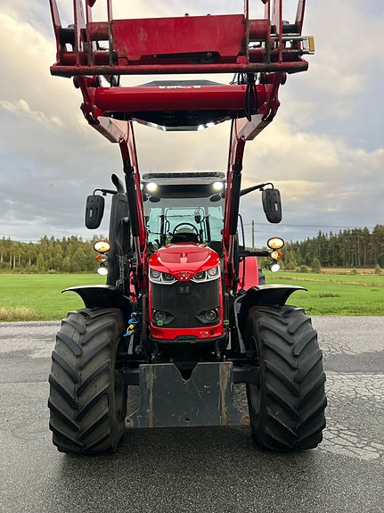 Massey Ferguson 6718 Dyna-VT EF 3 of 24