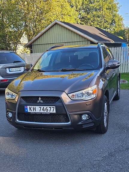 Mitsubishi ASX 2 of 27