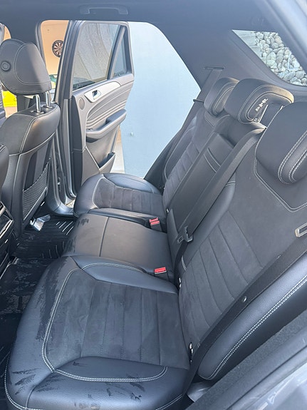 Mercedes-Benz ML350 9 of 12