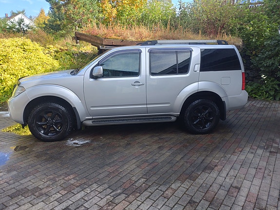 Nissan Pathfinder 23 of 24