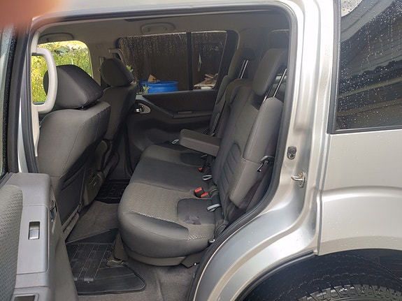 Nissan Pathfinder 16 of 24