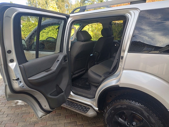 Nissan Pathfinder 15 of 24