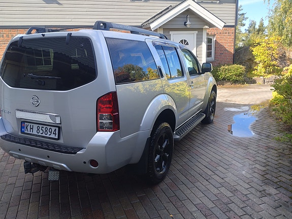Nissan Pathfinder 21 of 24