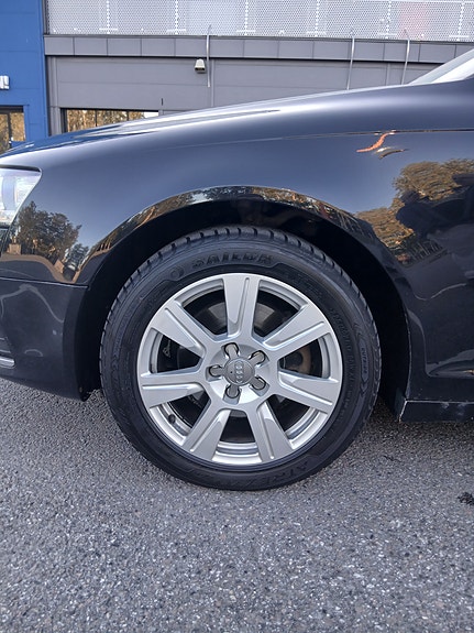 Audi A6 2 of 17