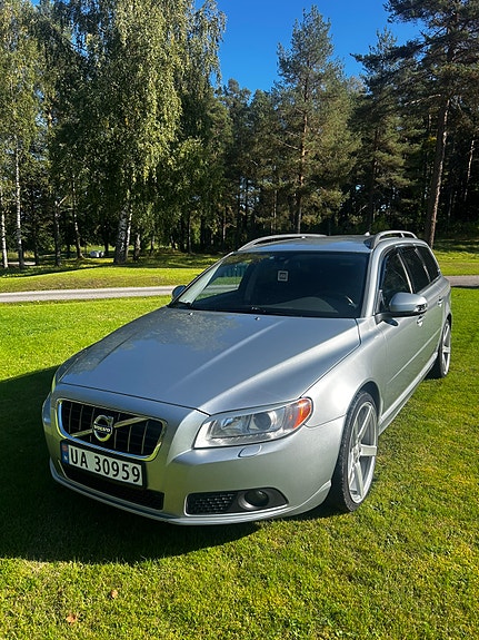 Volvo V70 7 of 19
