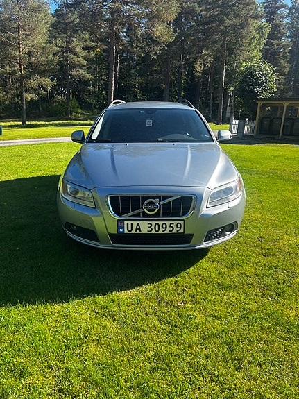 Volvo V70 5 of 19