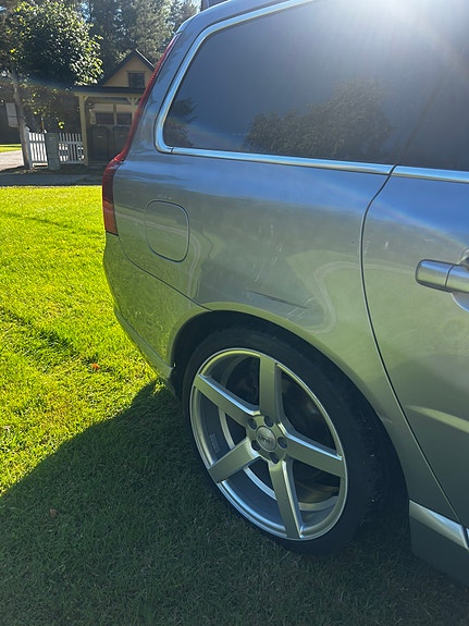 Volvo V70 9 of 19