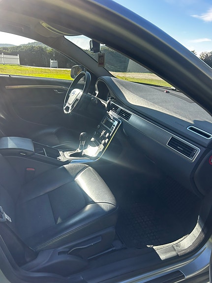 Volvo V70 11 of 19