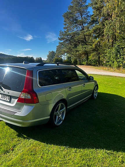Volvo V70 6 of 19