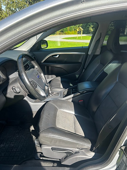 Volvo V70 17 of 19