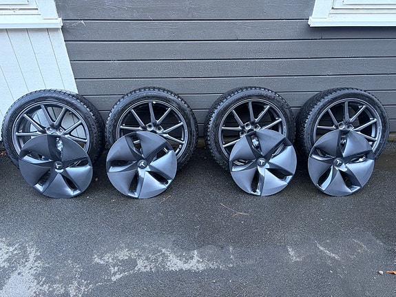Tesla Model 3 30 of 30