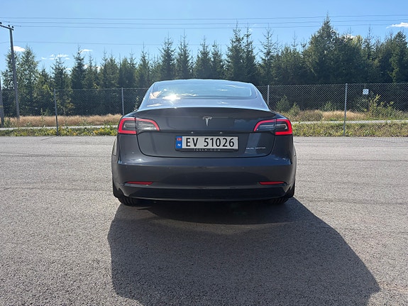 Tesla Model 3 5 of 30