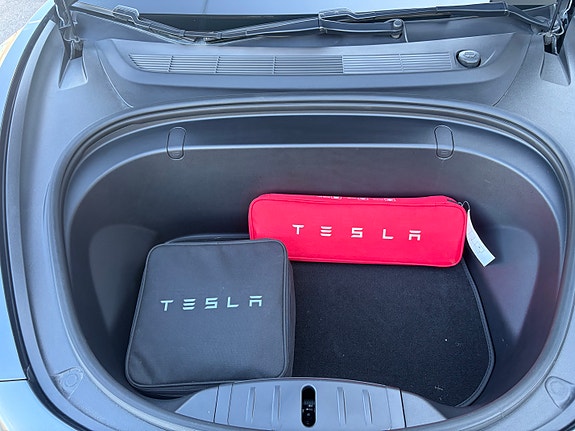 Tesla Model 3 22 of 30