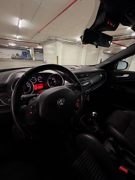 Alfa Romeo Giulietta 19 of 30