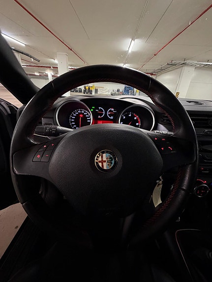 Alfa Romeo Giulietta 20 of 30
