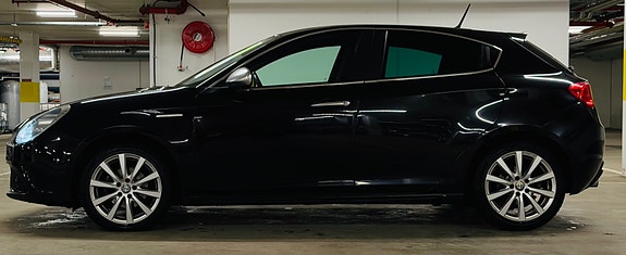 Alfa Romeo Giulietta 9 of 30