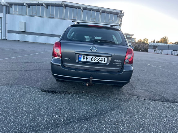 Toyota Avensis 7 of 30