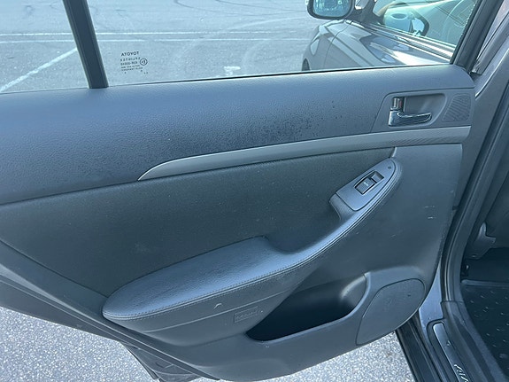 Toyota Avensis 17 of 30