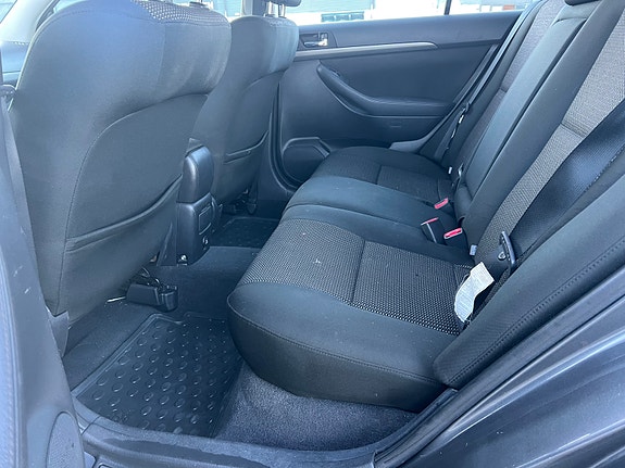 Toyota Avensis 16 of 30