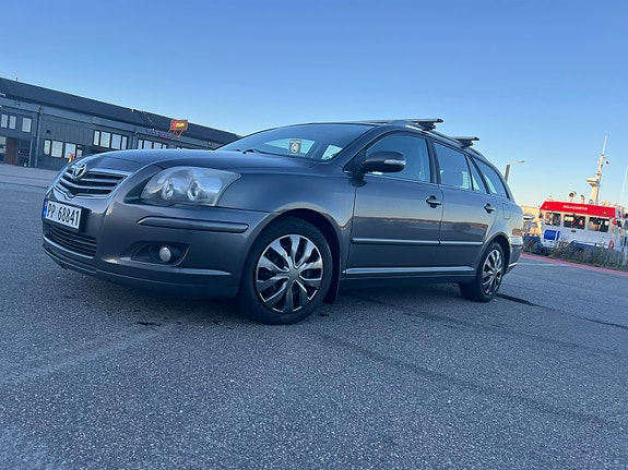 Toyota Avensis 5 of 30