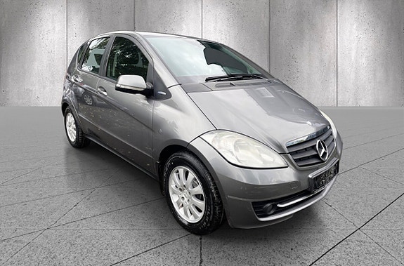 Mercedes-Benz A160 d 3 of 30
