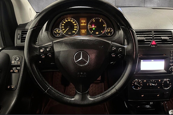 Mercedes-Benz A160 d 18 of 30