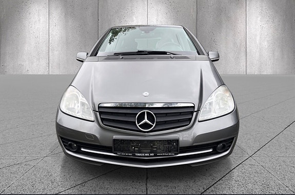 Mercedes-Benz A160 d 2 of 30