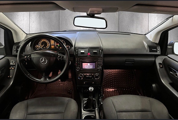 Mercedes-Benz A160 d 16 of 30
