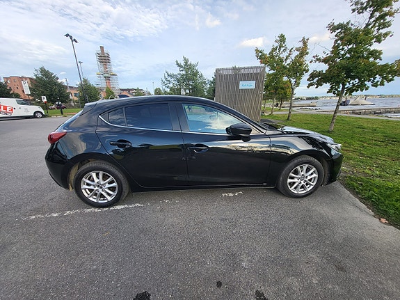 Mazda 3 4 of 17
