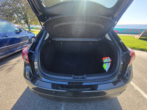 Mazda 3 9 of 17