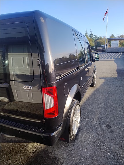Ford Transit Connect 26 of 30