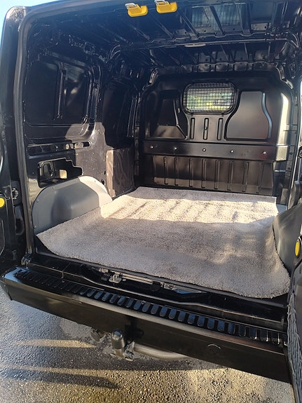Ford Transit Connect 16 of 30