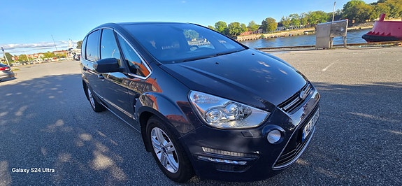 Ford S-MAX 15 of 30