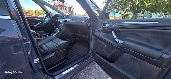 Ford S-MAX 30 of 30