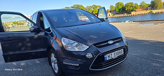 Ford S-MAX 3 of 30