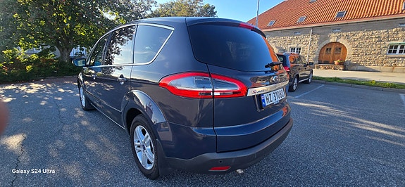 Ford S-MAX 10 of 30