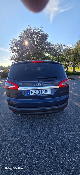 Ford S-MAX 11 of 30