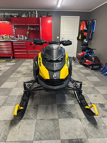 Ski-doo MXZ Sport 600 EFI 3 of 10