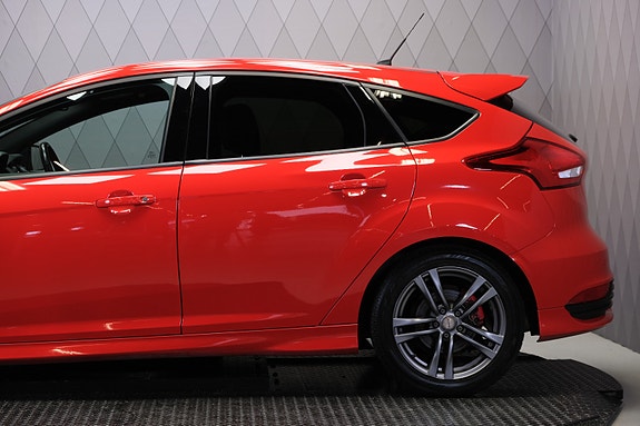Ford Focus 16 of 30
