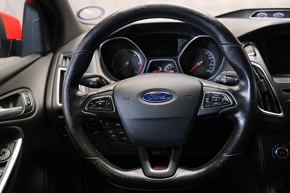 Ford Focus 24 of 30