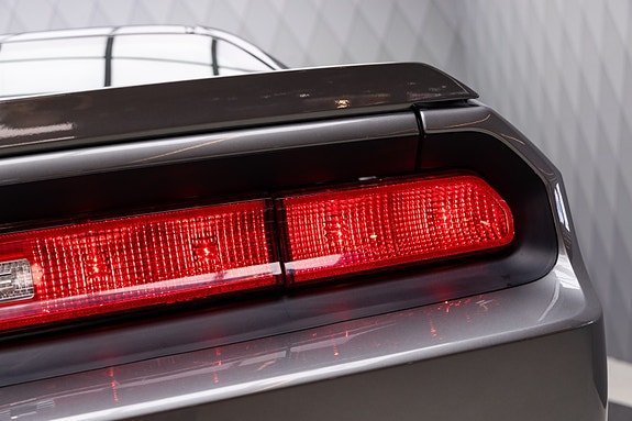 Dodge Challenger 9 of 30