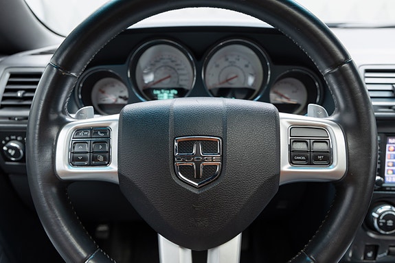 Dodge Challenger 26 of 30